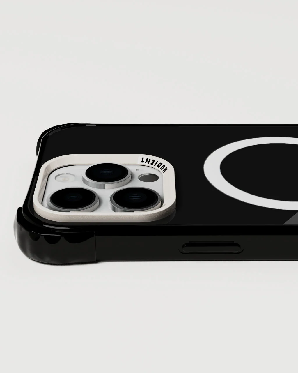 Form Bumpy Case - Image 4