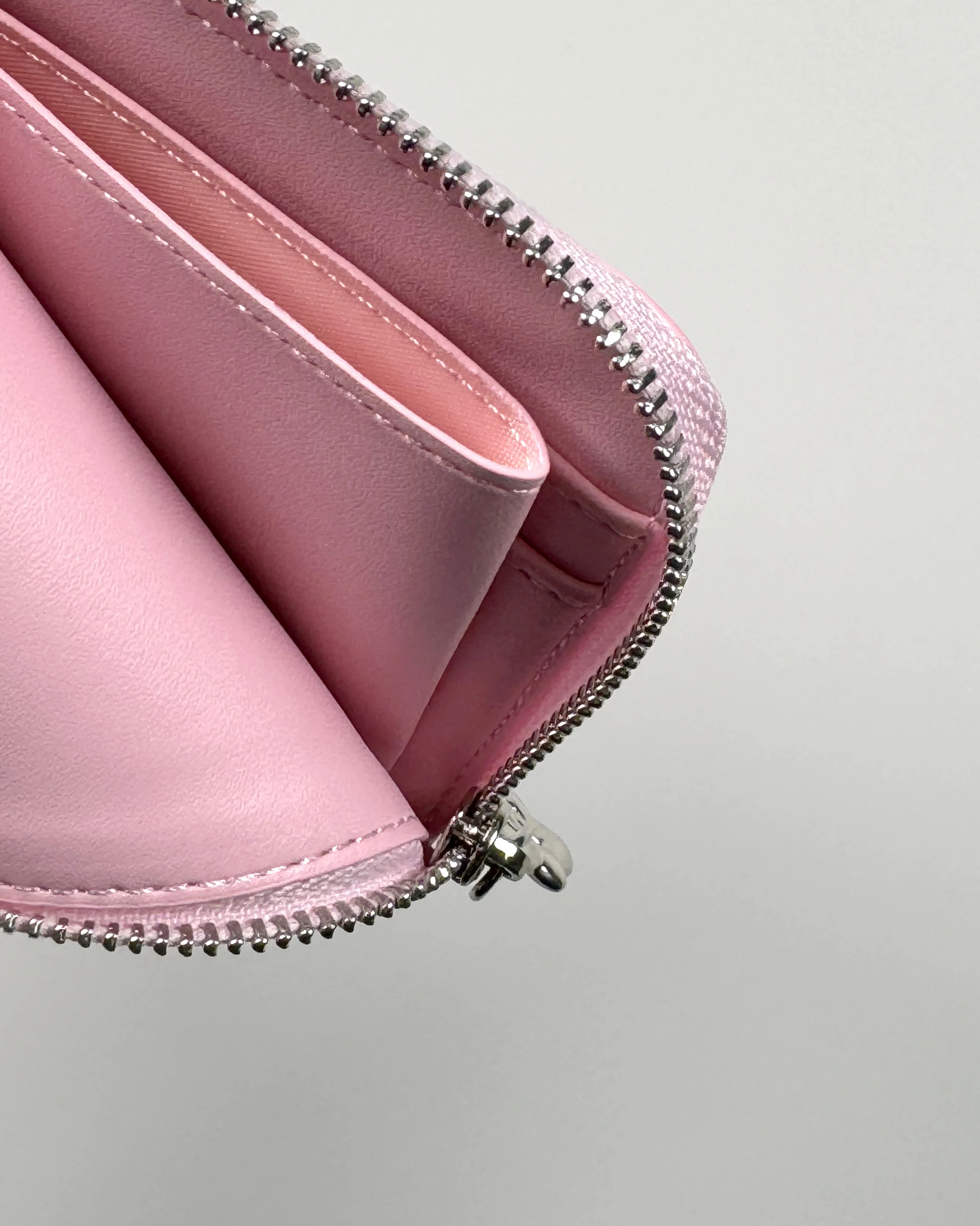Zipper Wallet - Image 4